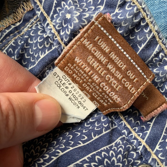 Paige Laurel Canyon Bootcut Light Wash 30.5” USA - Picture 10 of 10